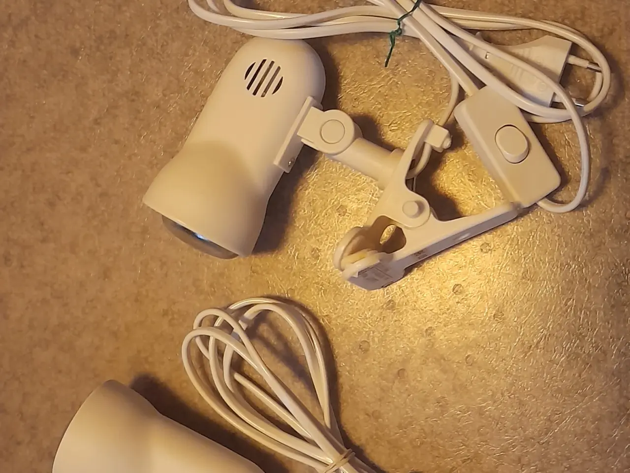 Billede 1 - 2 stk clip spots med afbryder på ledning.