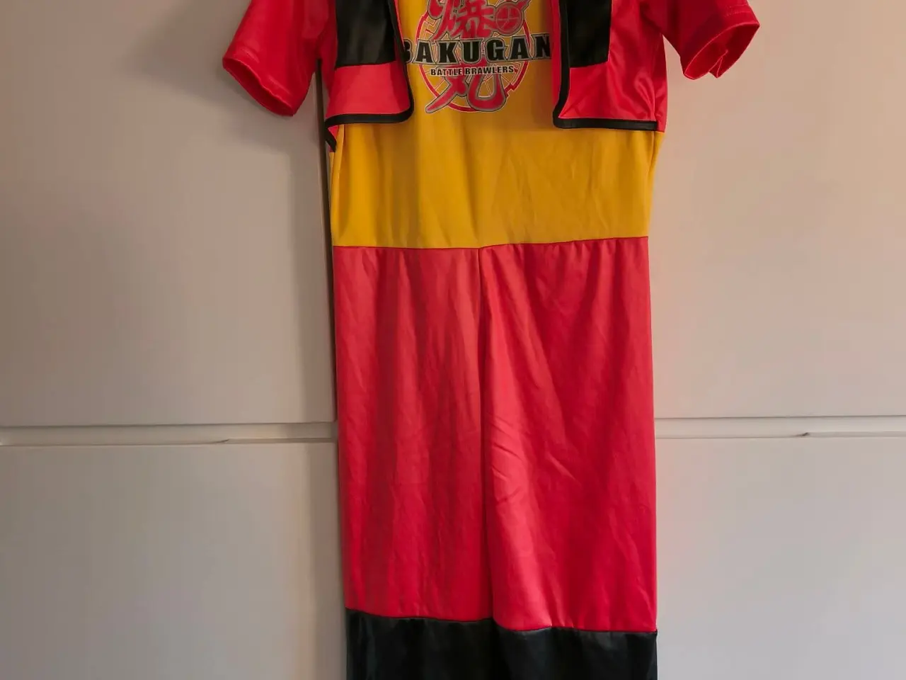 Billede 1 - Bakugan udklædning