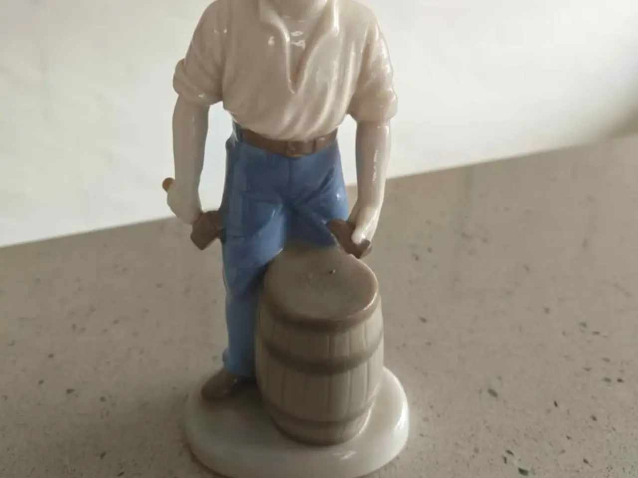 Billede 1 - Porcelæns figur
