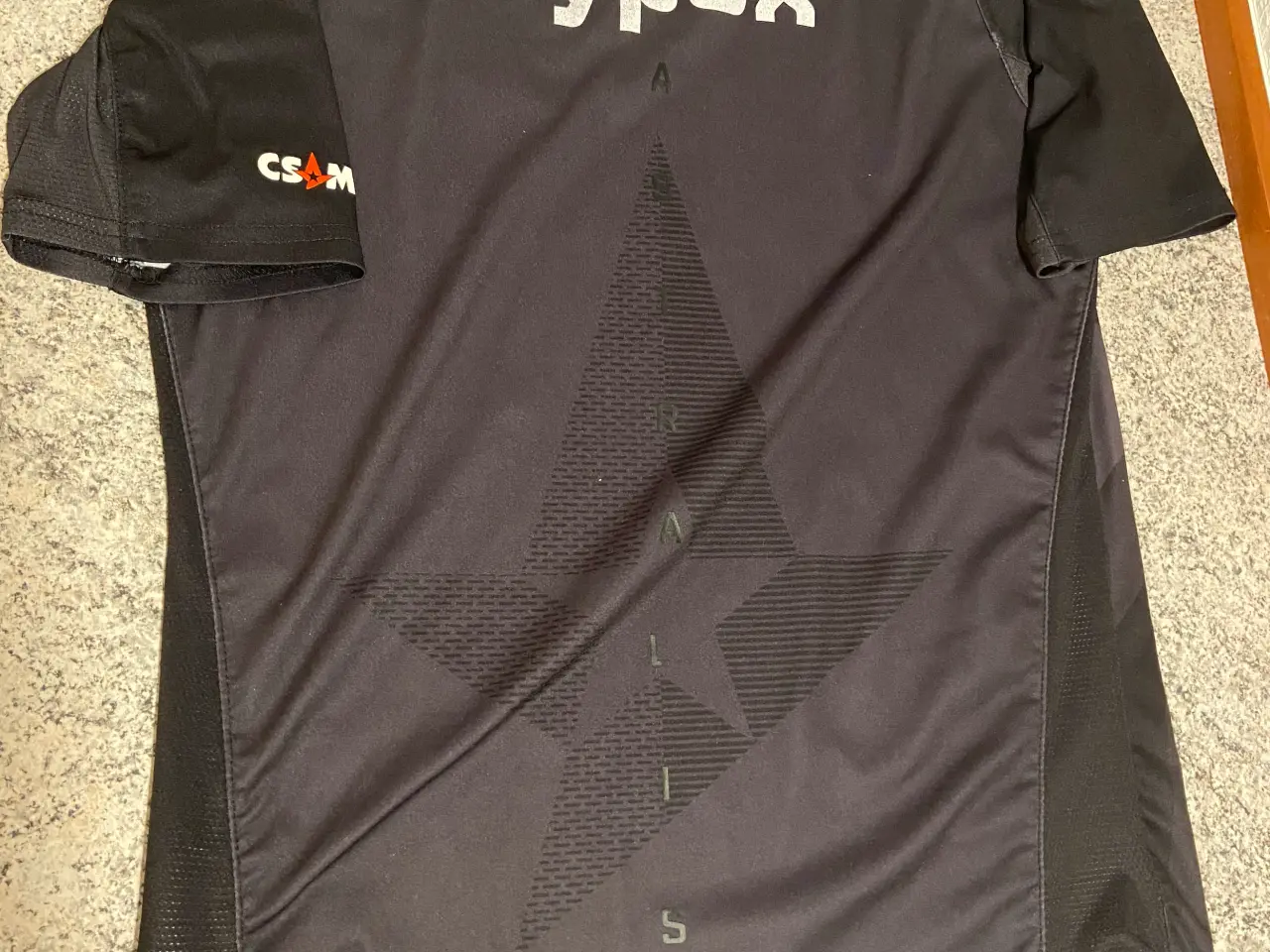 Billede 2 - Astralis t shirt