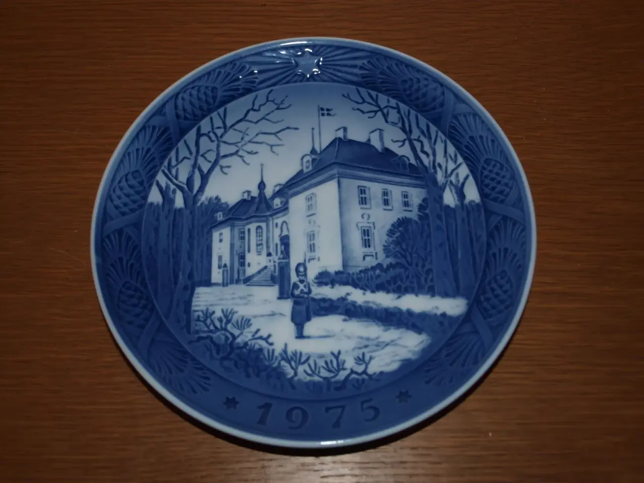 Billede 1 - Royal Copenhagen juleplatte 1975