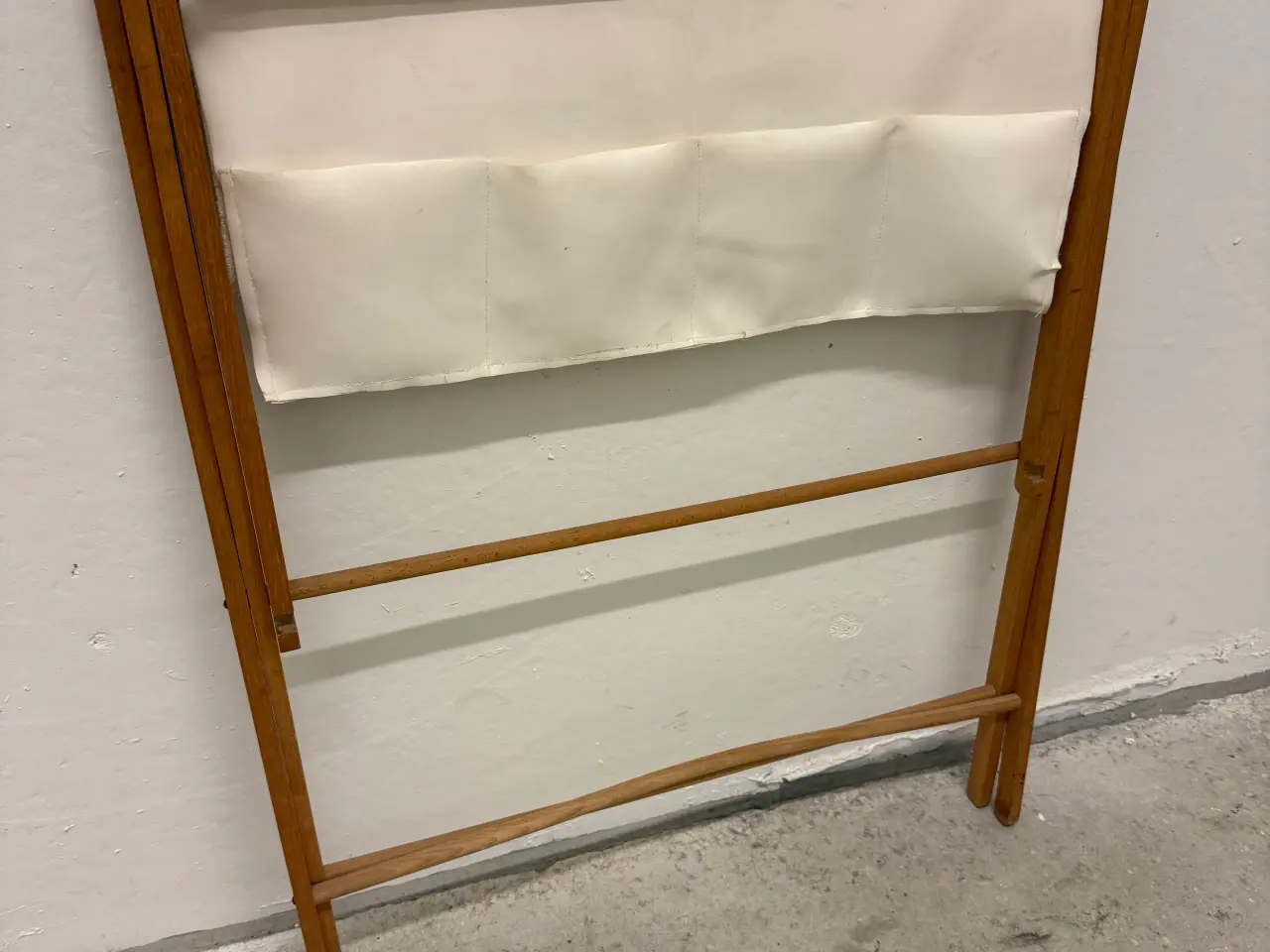 Billede 2 - Puslebord til dukker