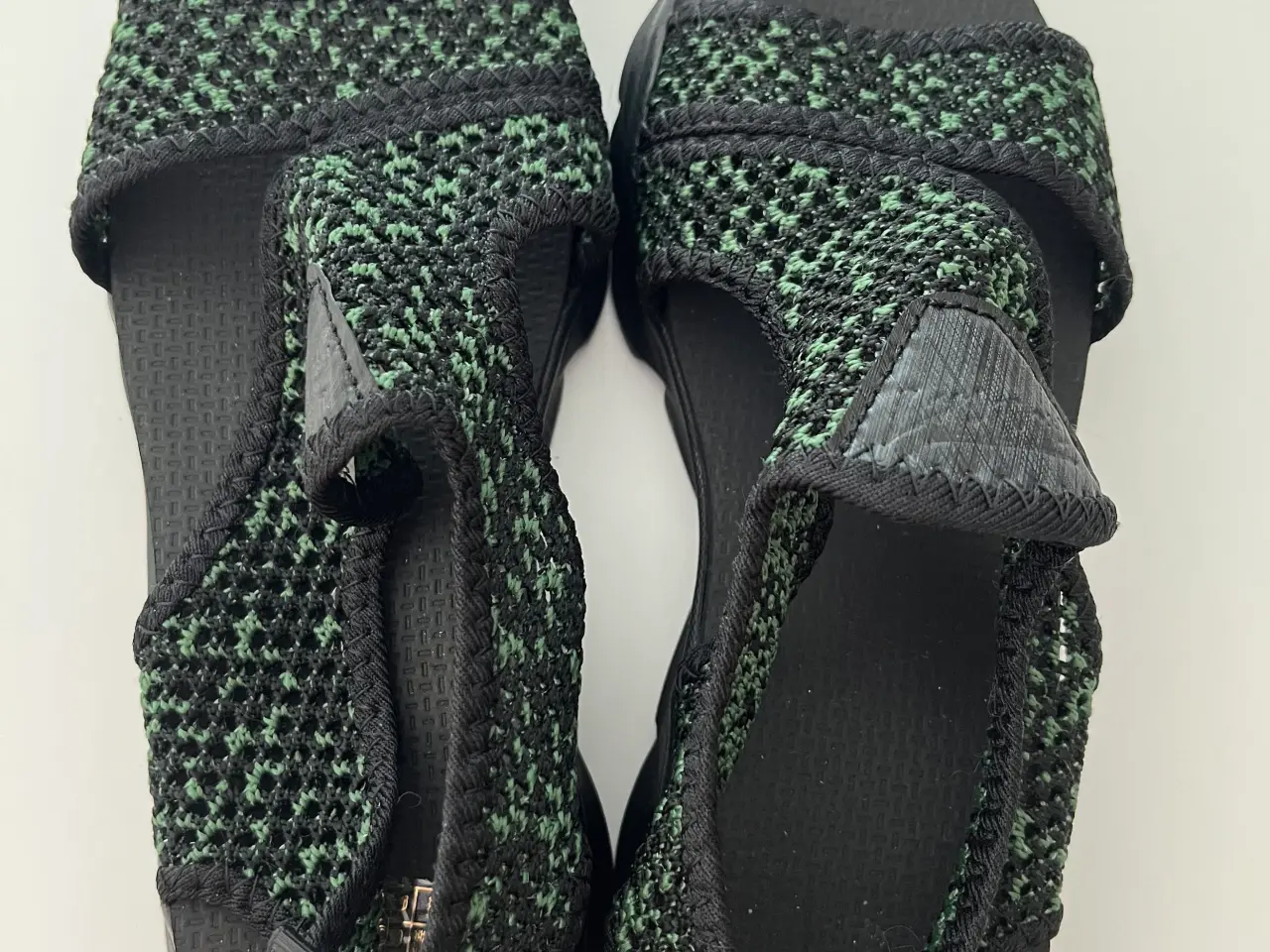 Billede 1 - Helt nye sandaler