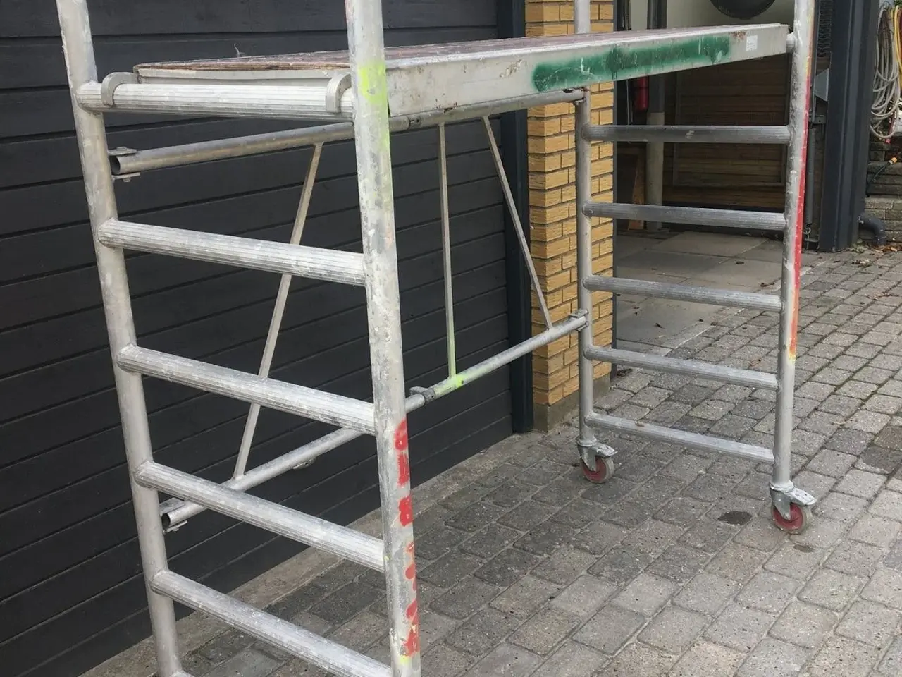 Billede 2 - RULLESTILLADS JUMBO KUN UDLEJNING
