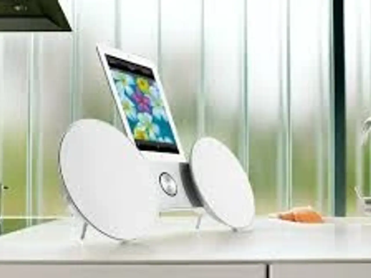 Billede 7 -  BeoSound 8 iPod Dock mobilen følger med