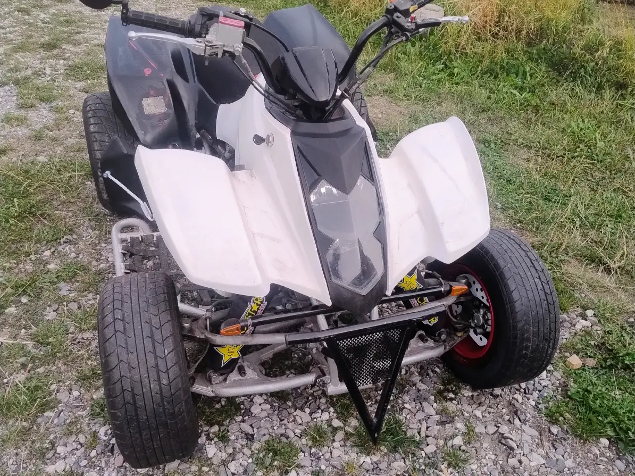 Billede 1 - Hyosung te 450 på bil plader