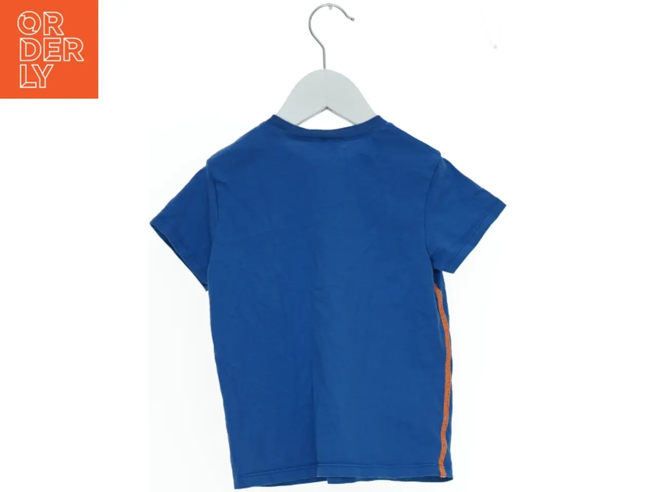 Billede 2 - Blå t-shirt med motiv fra United Colors of BenettonColors Of Benetton (str. 104) fra United Colors Of Benetton (str. 104)