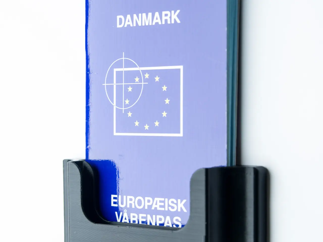 Billede 2 - Våbentilladelse holder