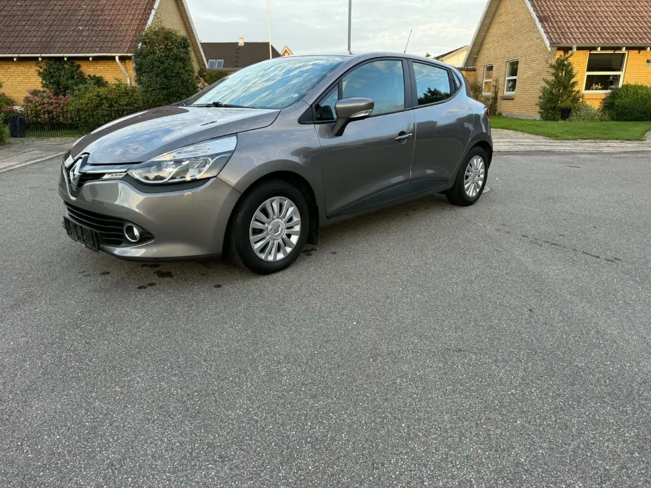 Billede 2 - Renault ny clio (bemærk km )