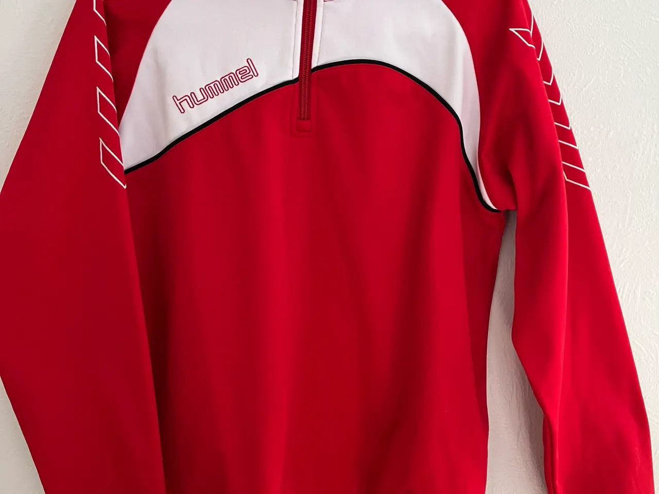 Billede 1 - Hummel bluse. Str. 176 / 16 år