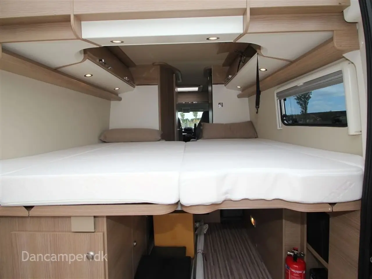 Billede 5 - 2019 - Carthago van 640 LE Chaming   Carthago Charming, Luksusvan godt udstyret - Enkeltsengsmodel. 150Hk Automatgear - Solcelle - inverter mm.
