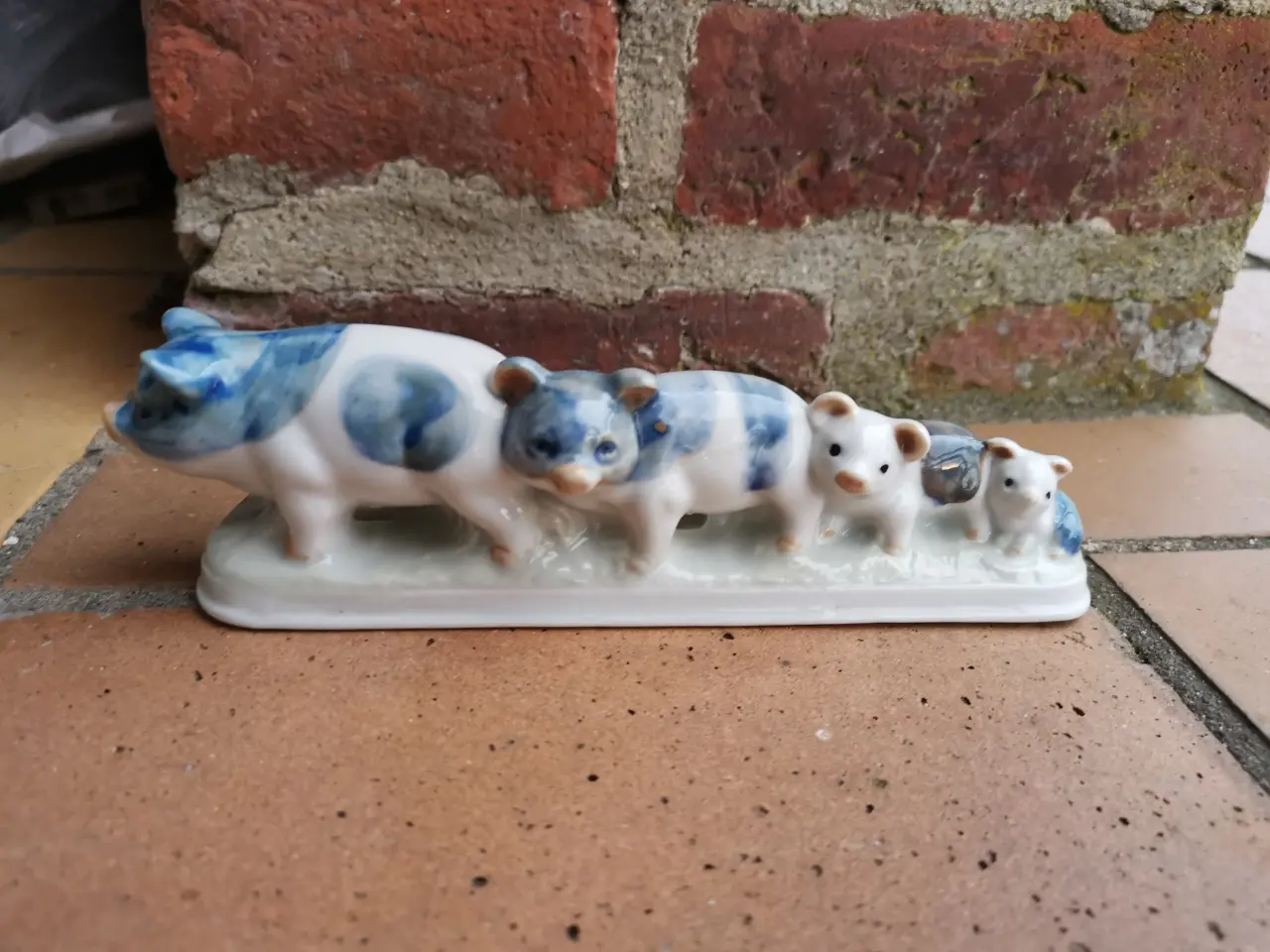 Billede 1 - Grise Familie Figur
