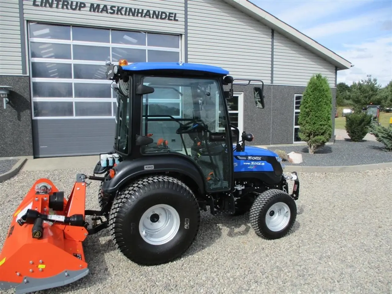 Billede 6 - Solis 26 HST Med kabine, Turf dæk og frontlift samt frontPTO