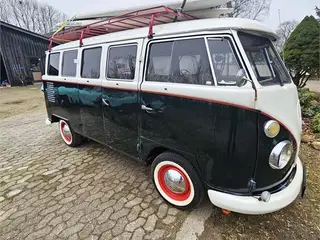 VW Transporter T2 Bay Window Bus - Classic car