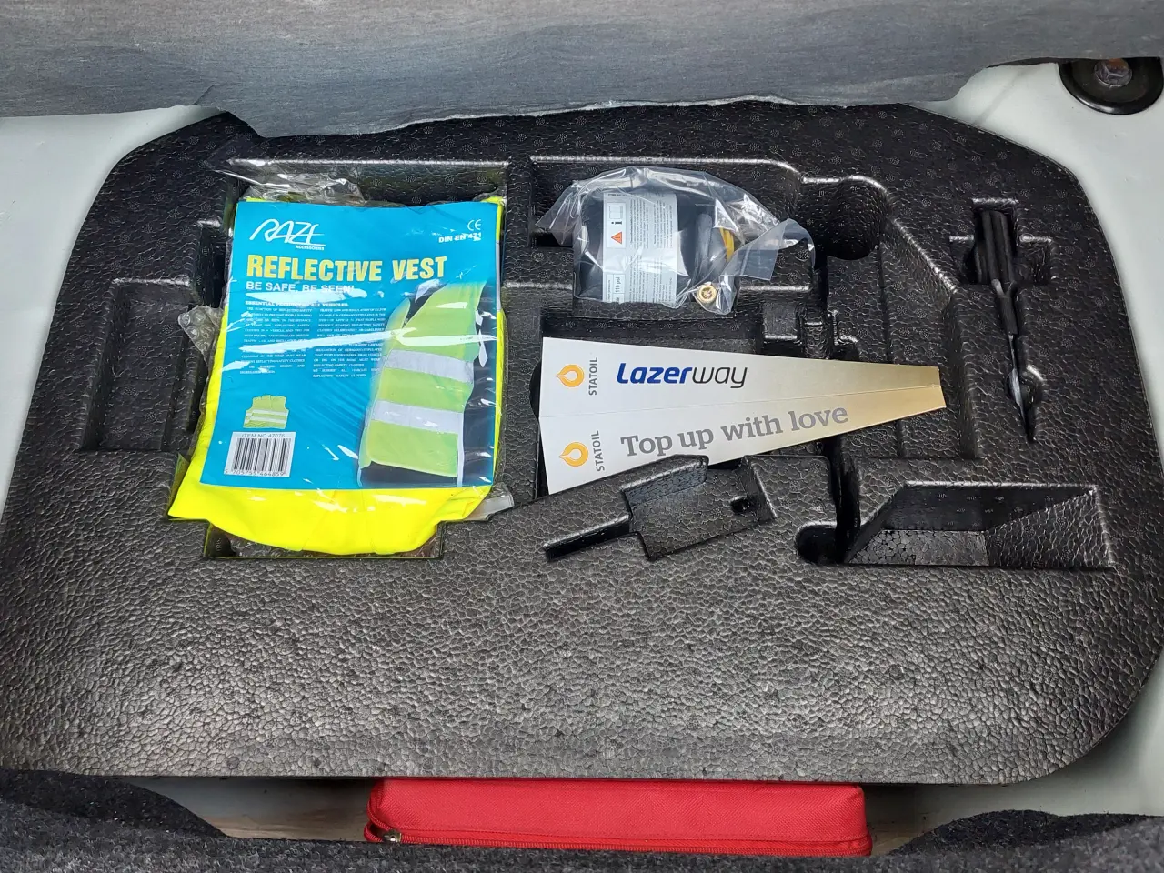 Billede 13 - NYSYNET FORD KA 1,2 MED LAVT KM. TAL