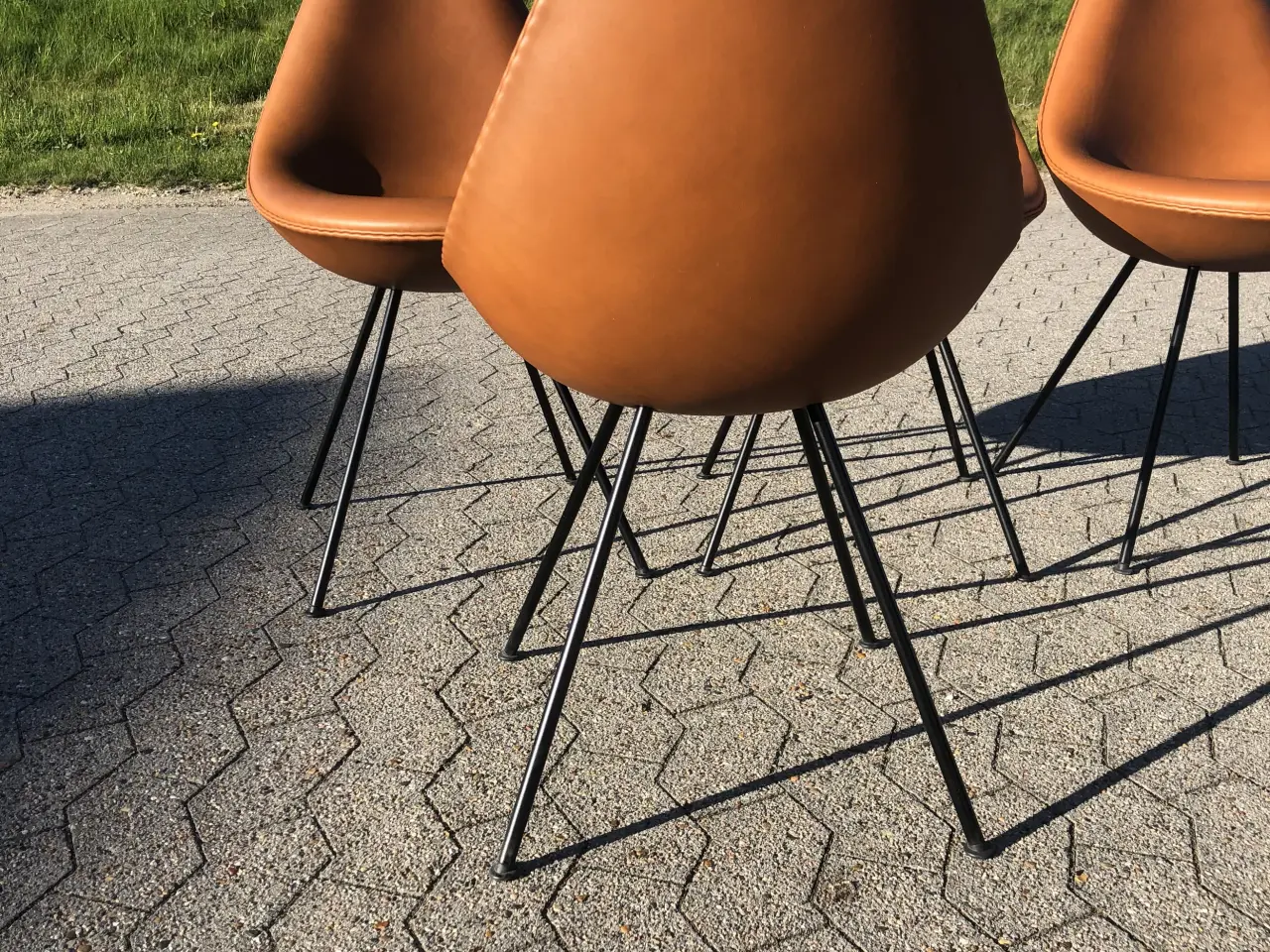 Billede 4 - Dråben stolen af ARNE JACOBSEN- Nypolstret