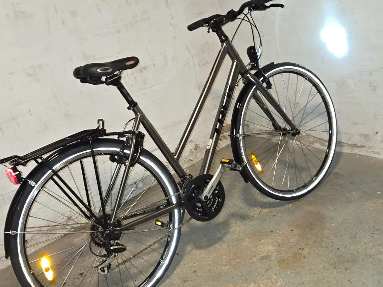 Billede 1 - Trek 7.1 FX WSD damecykel – 28” – 21 gear – 51 cm