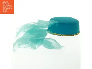 Turkis hat med slør (str. Ø. 17 cm)