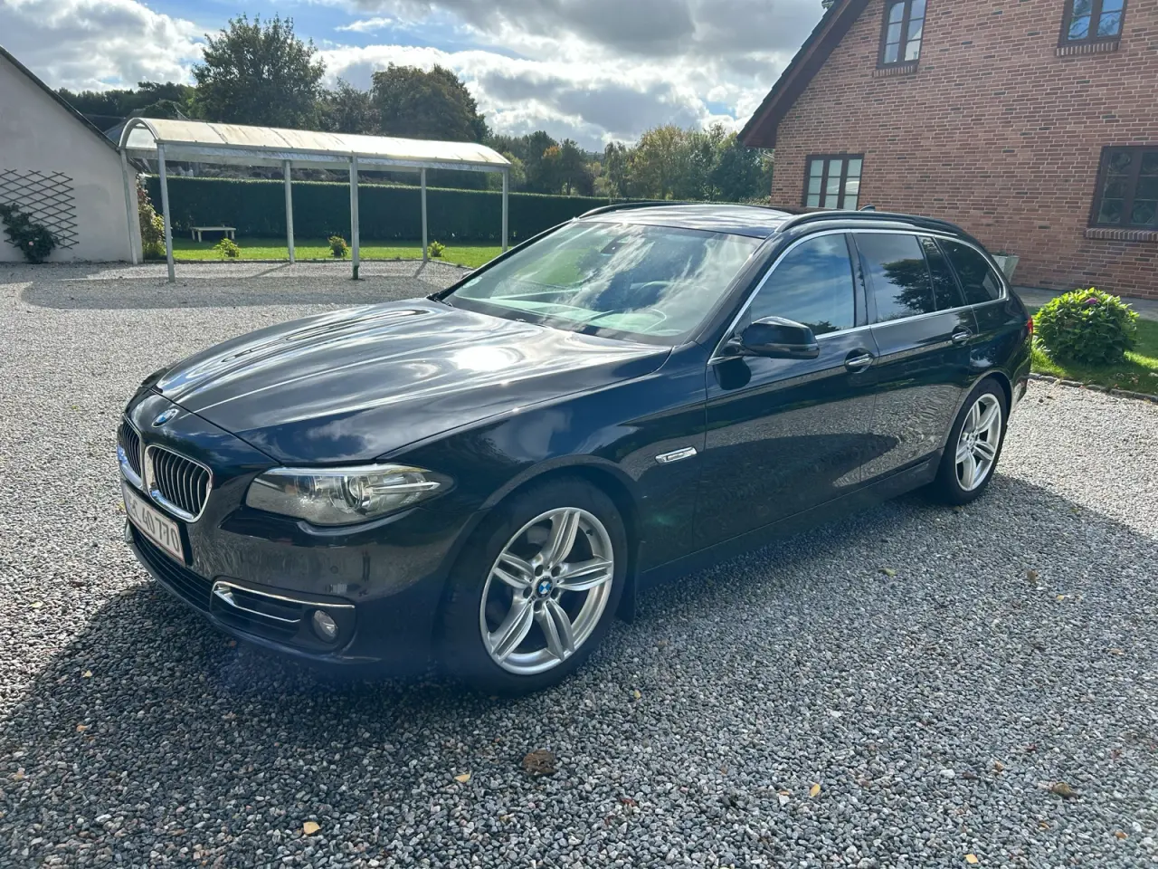 Billede 1 - Velholdt BMW 520i aut. st.car