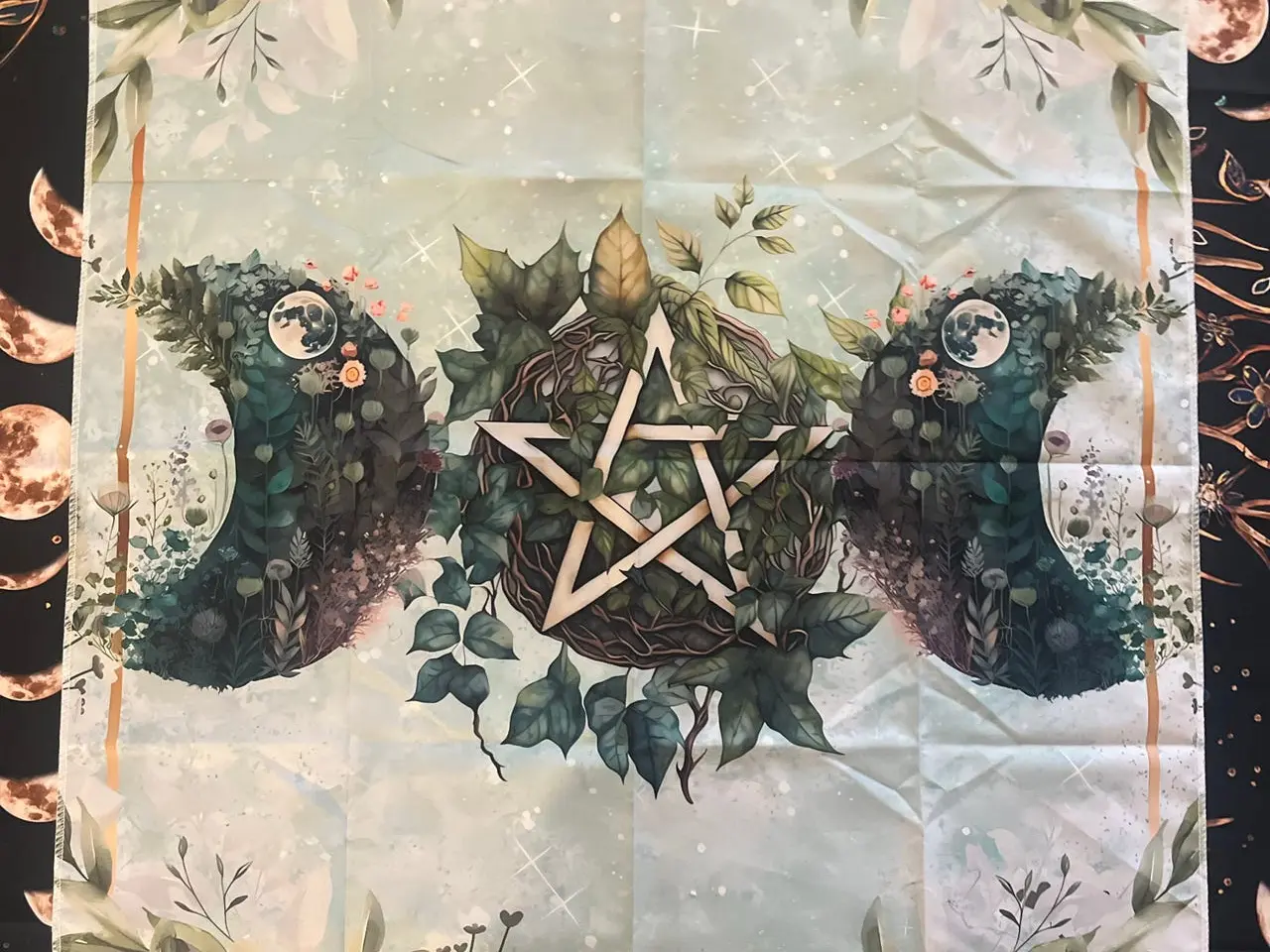Billede 1 - Dug 50x50cm tekstil med måne- og stjernemønster (tarot dug)