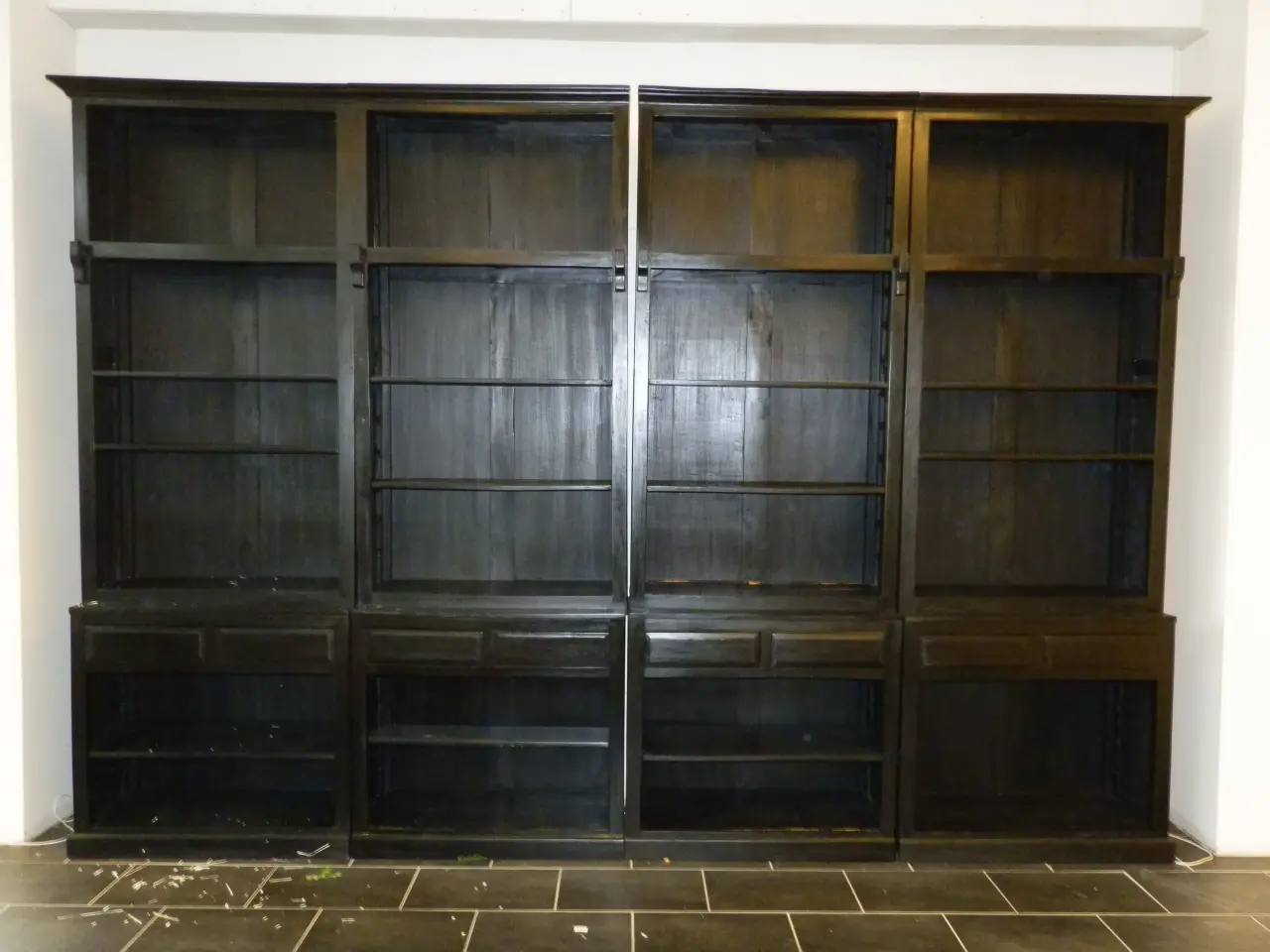 Billede 5 - Tre kæmpe store reoler i mørkt hårdtræ
