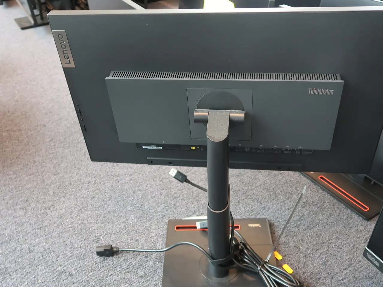 Billede 4 - 2 stk. Computerskærme LENOVO ThinkVision P27q-20