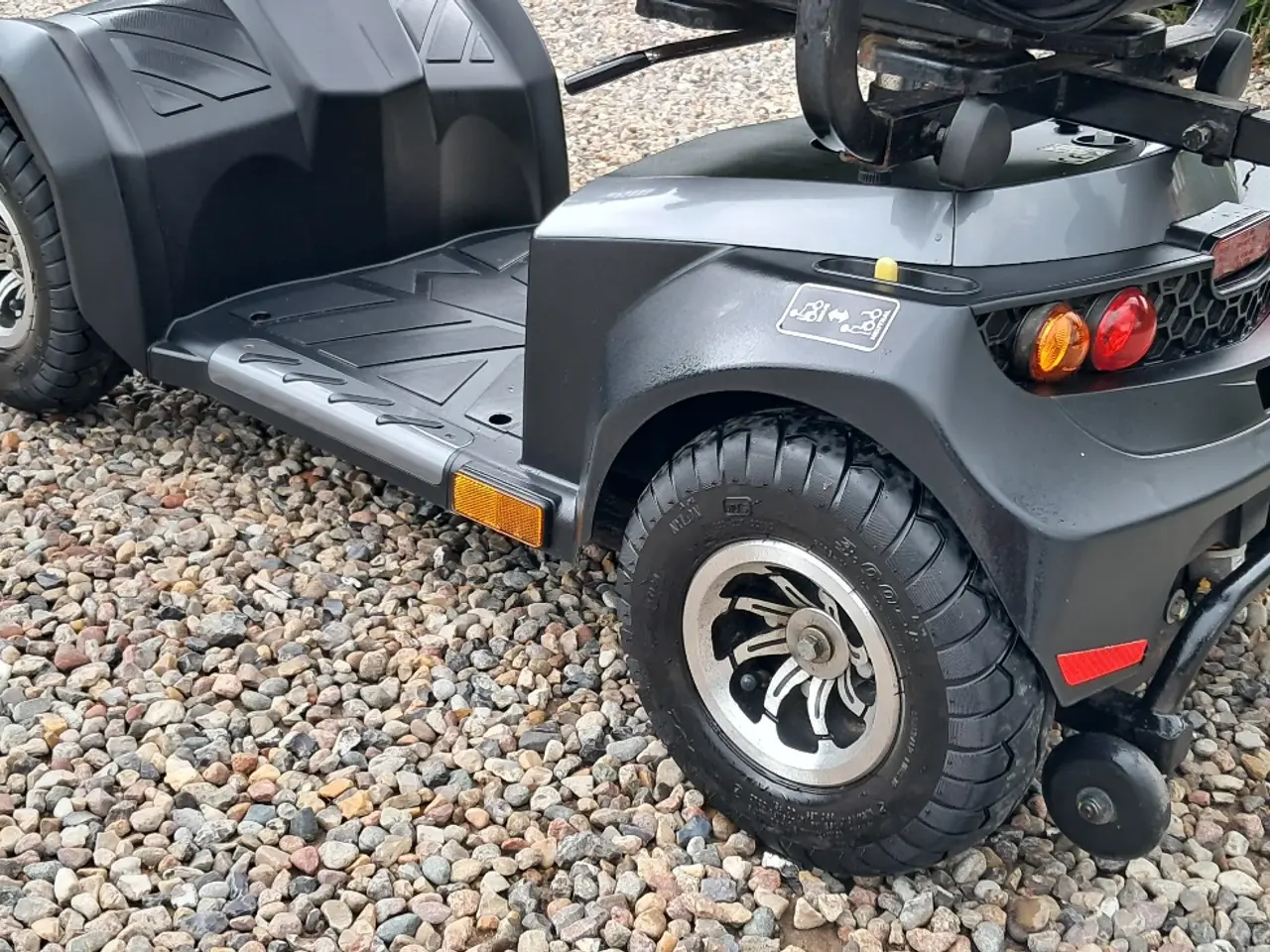 Billede 9 - 4-hjulet elscooter med gode batterier 