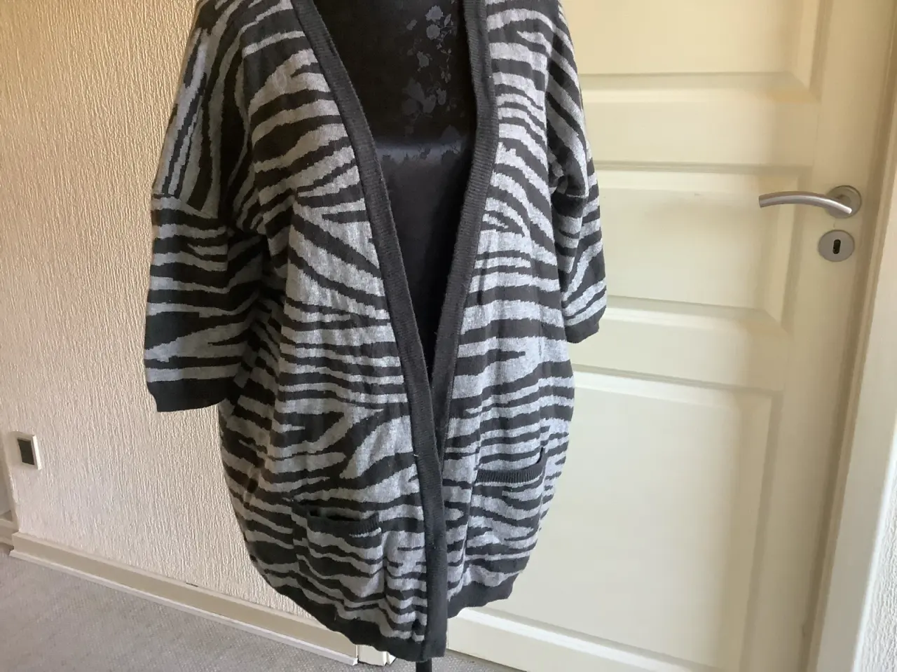 Billede 1 - Helt ny Soaked in Luxury løsthængende cardigan L