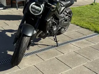 Honda CB 650 R