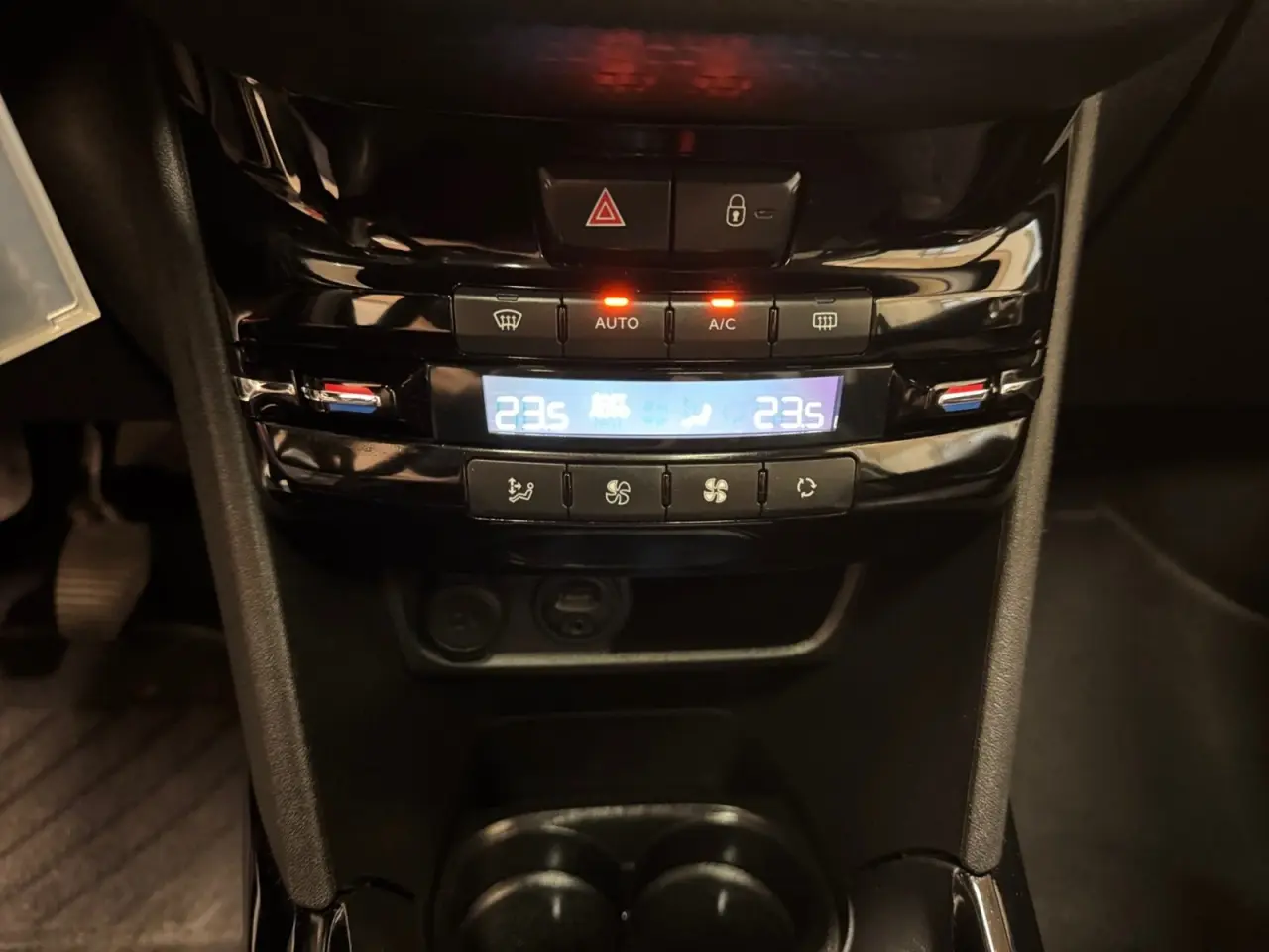 Billede 12 - Peugeot 2008 1,6 BlueHDi 100 Allure Sky