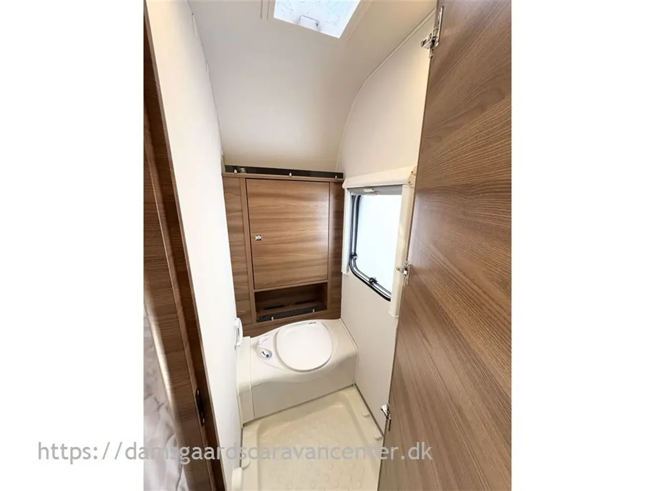 Billede 14 - 2017 - Dethleffs Nomad 470 FR Franskseng-Gulvtemperering-Aircondition-Mover-Telt