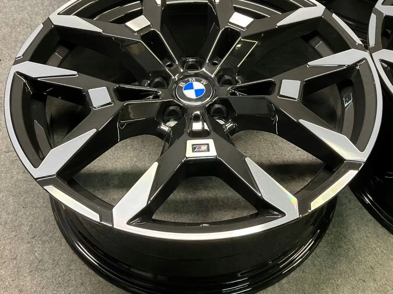 Billede 4 - ALUFÆLGE BMW 3 G20 G21 995M 19"