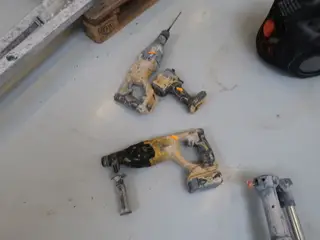 3 stk. akku håndværktøj DEWALT DCF922, DCH133 med batteri