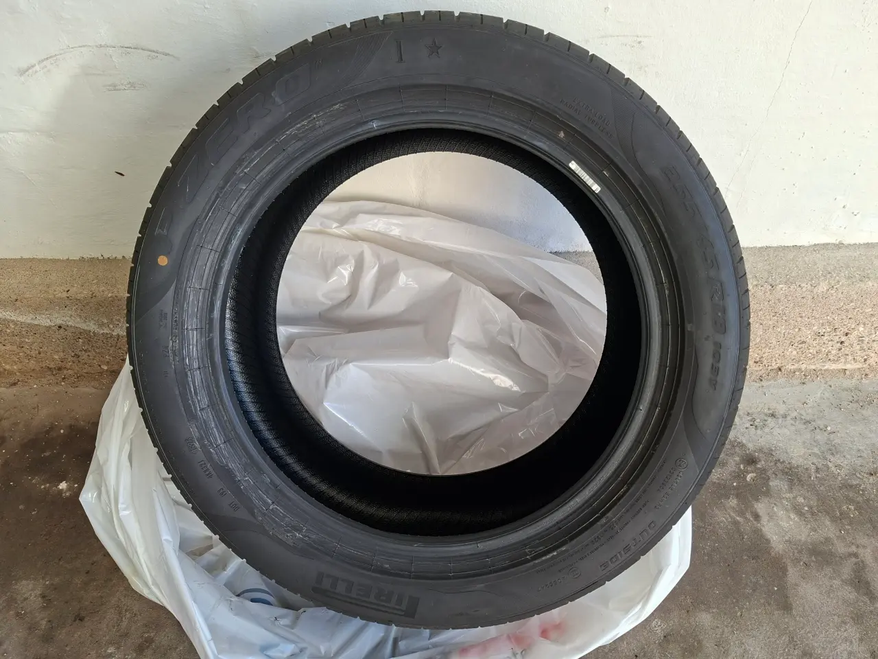 Billede 3 - Pirelli sommer dæk til salg