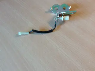 Kontakt / bagagerum Toyota Corolla / Camry