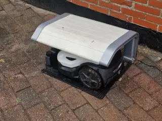 Adano RM6 Robotklpper med tilbehør. 
