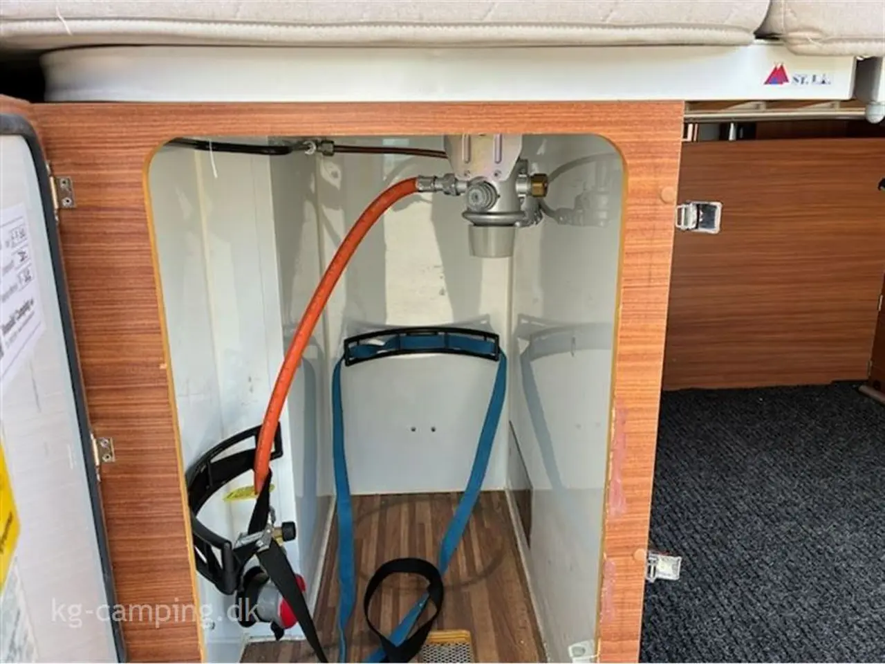 Billede 13 - 2013 - Adria Twin 600 SP Adria Twin 600 SP fra 2013 - veludstyret med bla. markise, solcelle, bodelsbatteri og meget mere.