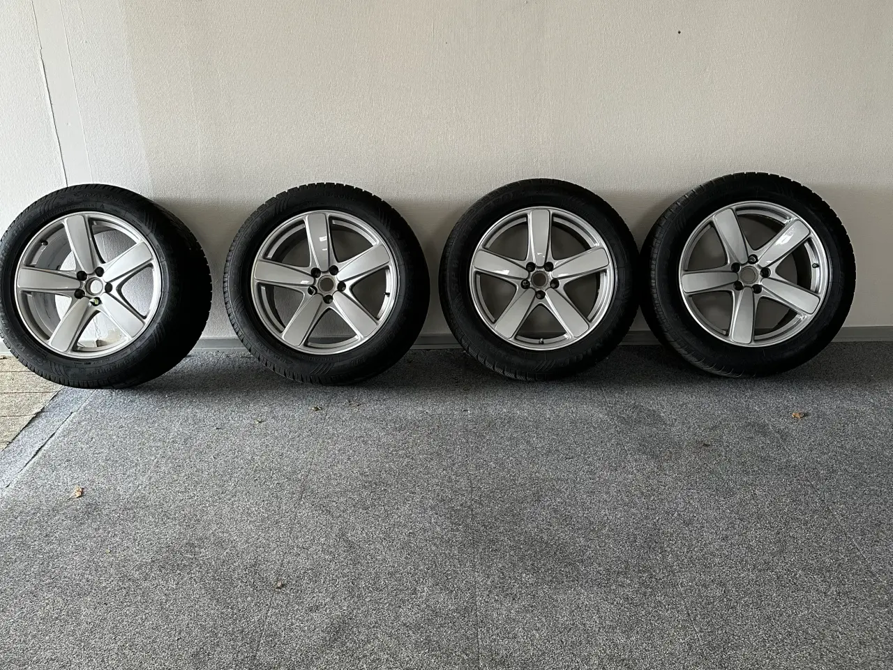 Billede 1 - Porsche Macan 19” Alufælge med vinterdæk