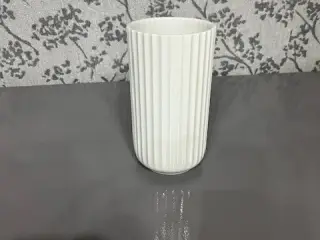 Klassisk Lyngby Vase – Hvid – 15 cm