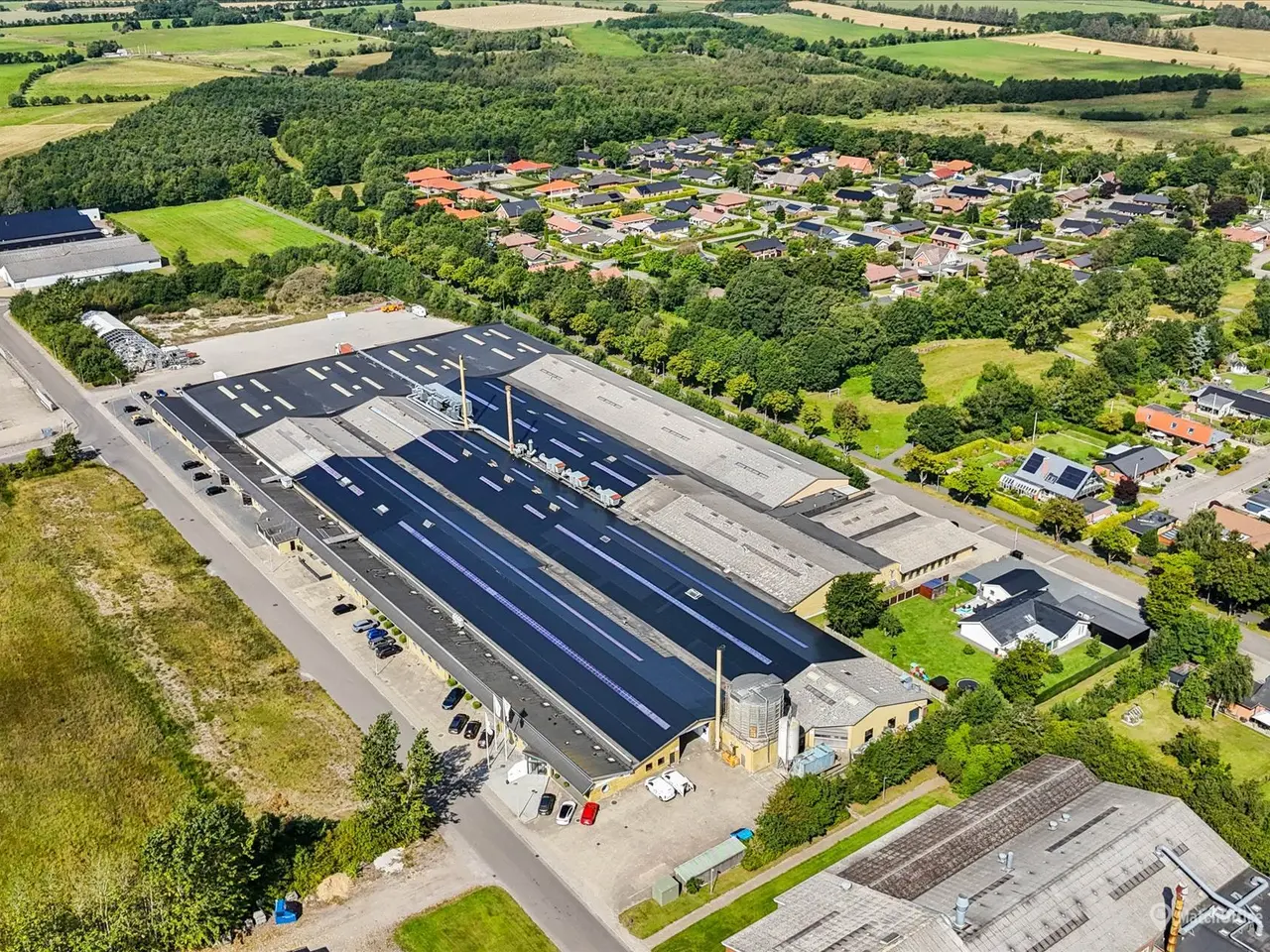 Billede 2 - Højloftet lagerlejemål med gode logistikforhold