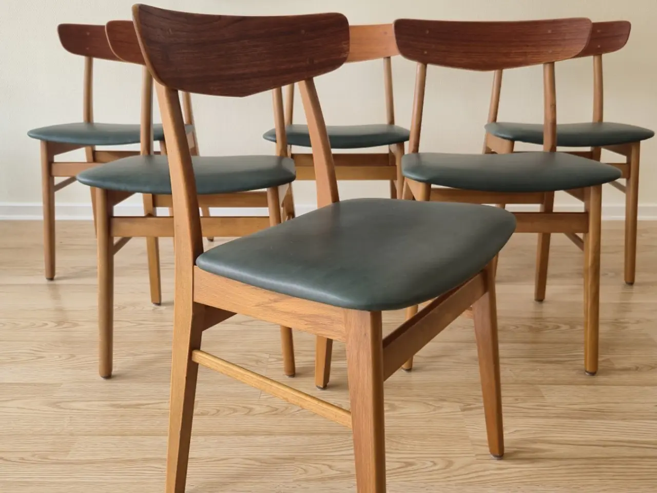 Billede 2 - 6 teak stole