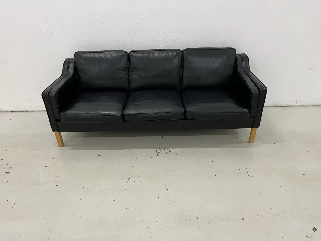 Billede 2 - Designer Mogens Hansen MH212 3 Pers.sort premium