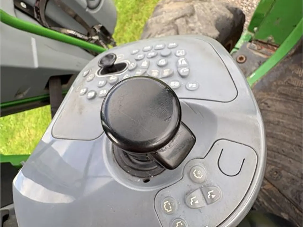 Billede 19 - John Deere 1510G - Intelligent bomstyring / Intelligent Boom Control / Video