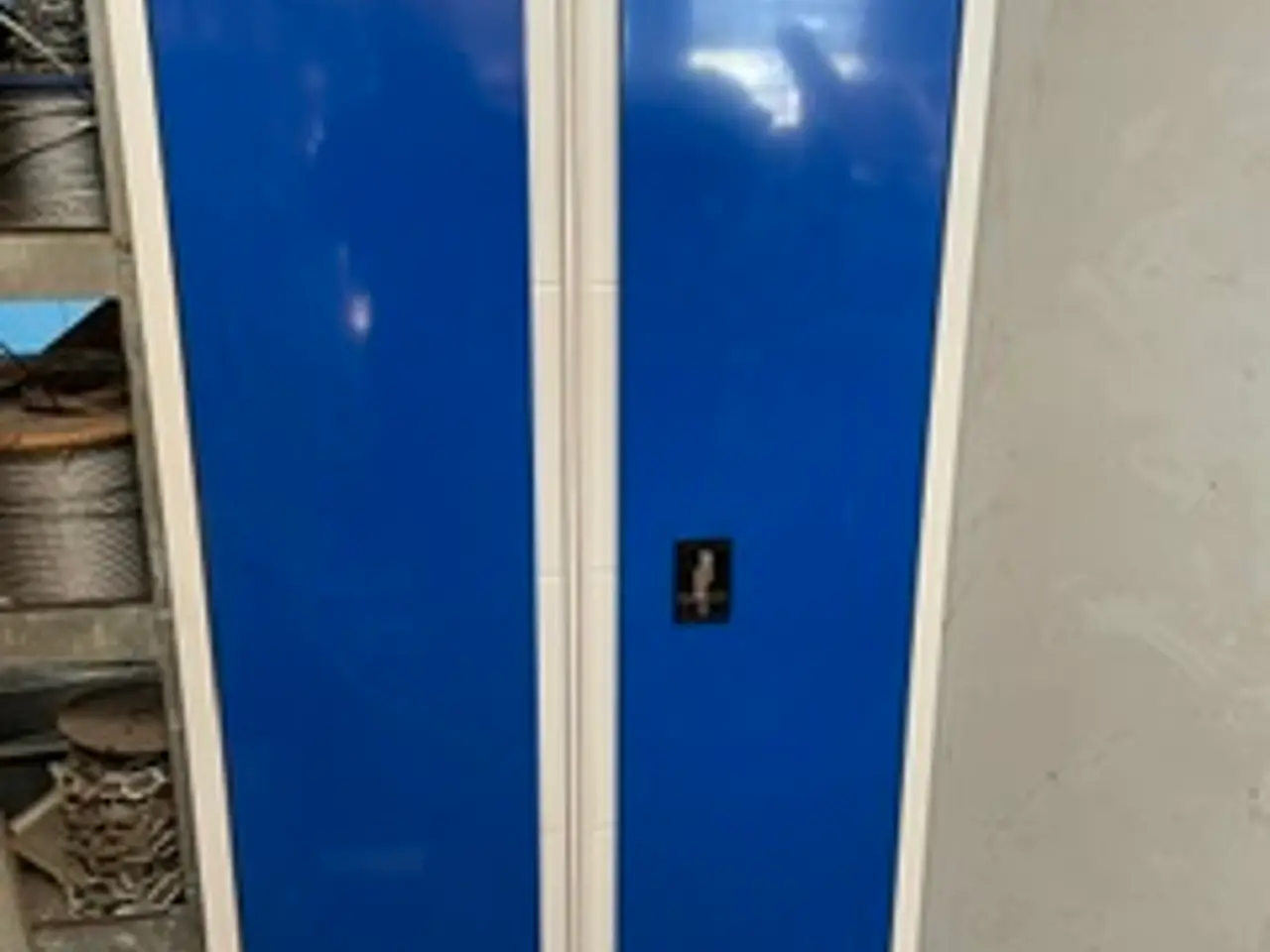 Billede 1 - Kemiskab 4 hylder