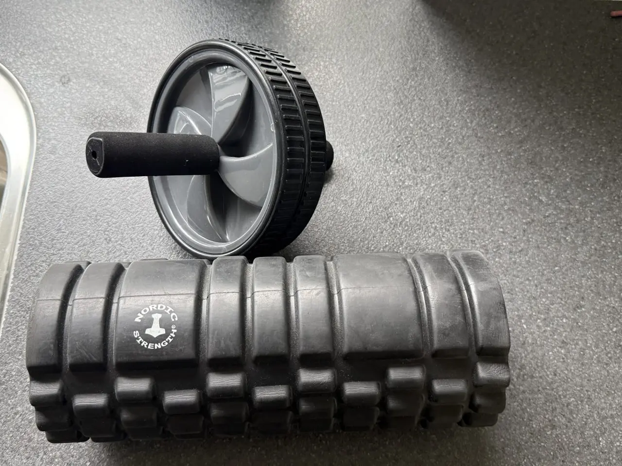 Billede 1 - Nordic Strength foamroller + AB-hjul samlet