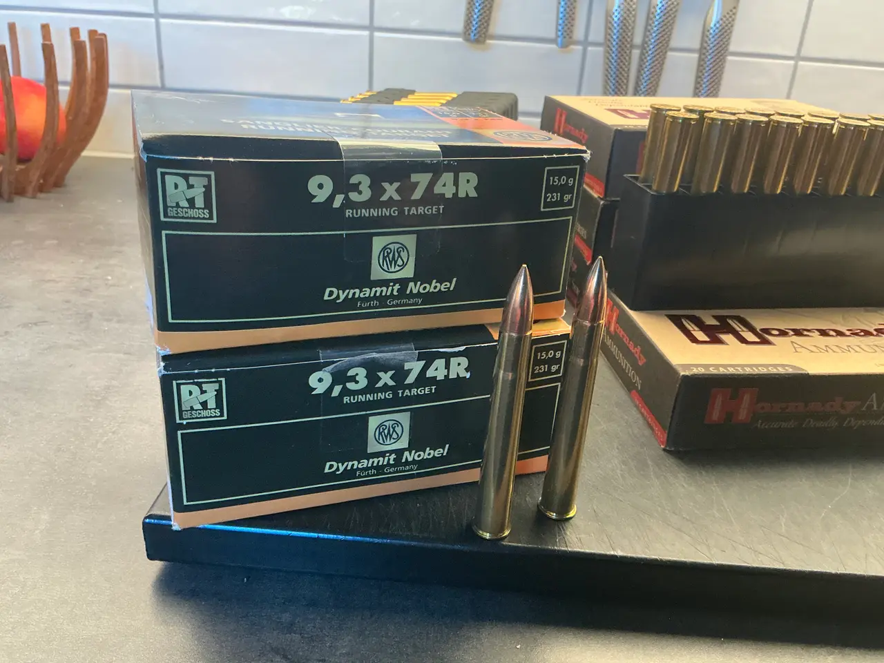 Billede 3 - 9,3x74R tomme hylstre og RWS trænings ammunition.