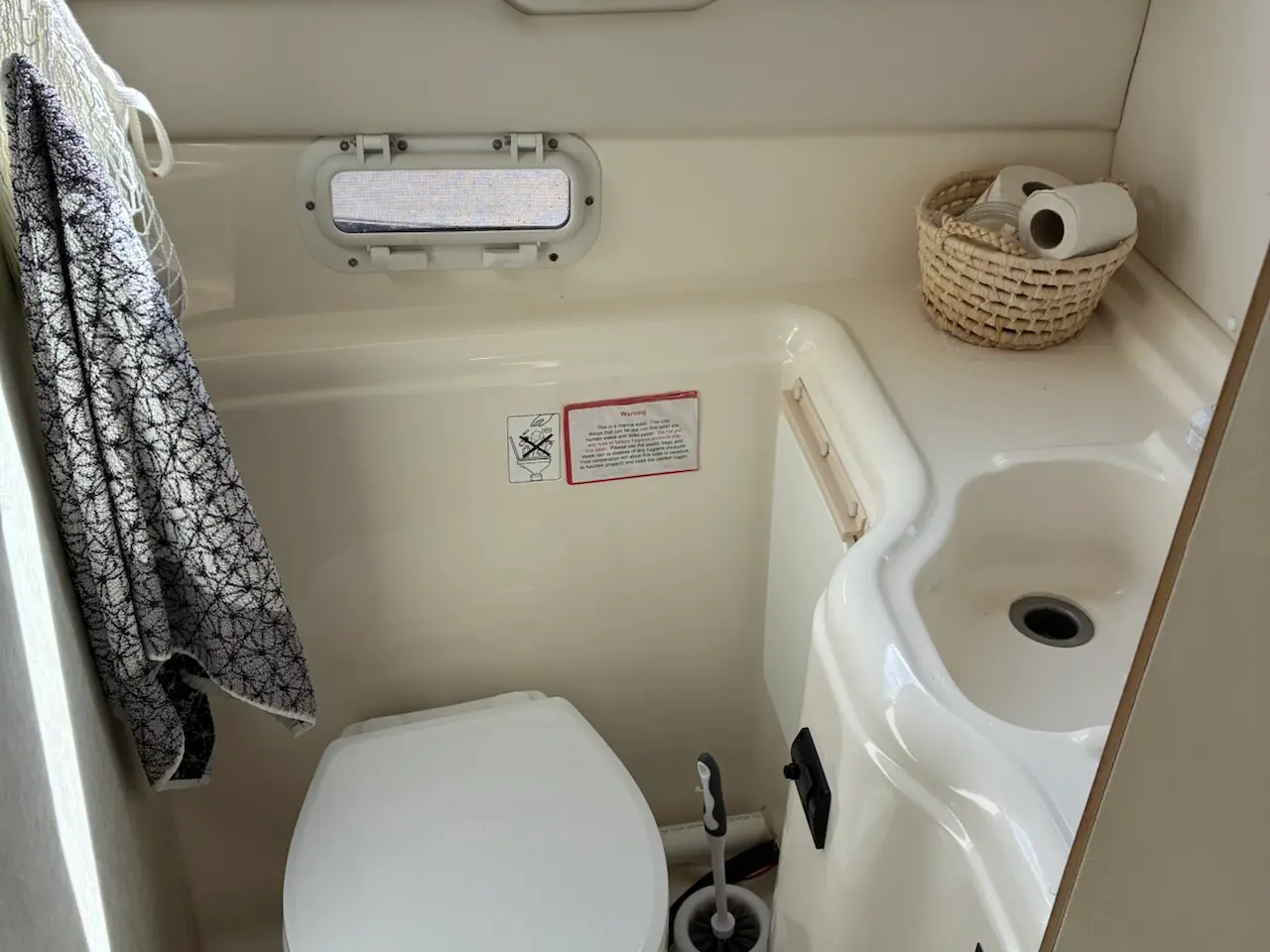 Billede 5 - Bayliner 2655 Ciera, ferkvandskølet og bovpropel
