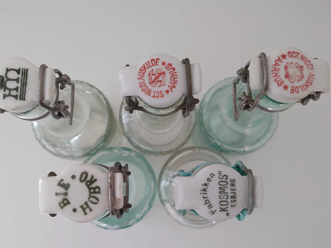 Billede 2 - 5 stk gamle patentflasker ( den "buttede" type).