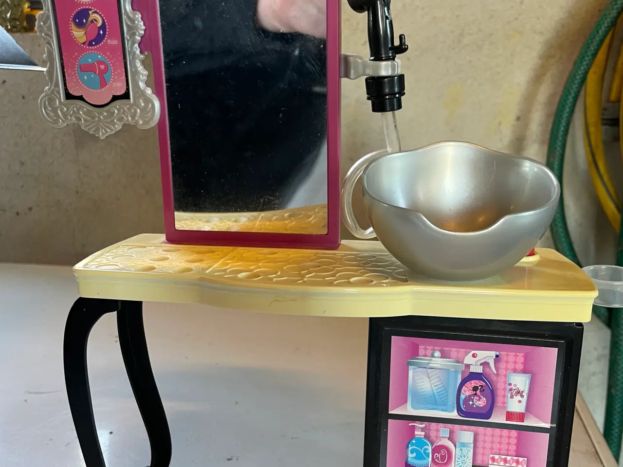 Billede 1 - Barbie sminkebord