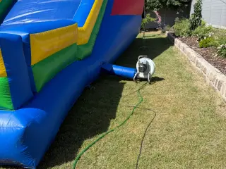 Hoppeborg, 9 m høj vandslide